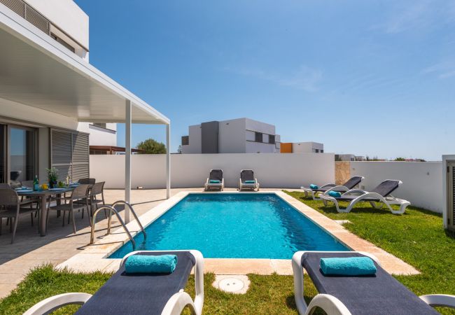 Villa in Cala´n Bosch - Villa 26