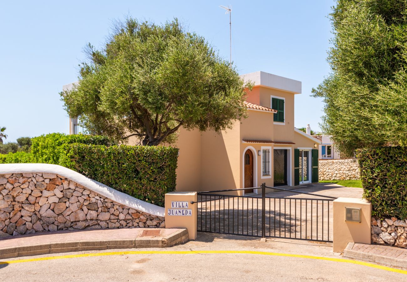 Villa in Cala´n Bosch - Villa Juaneda