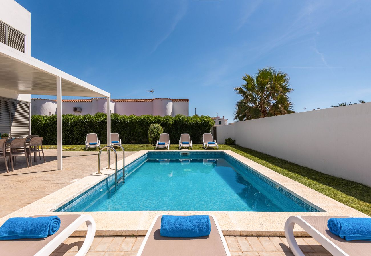 Villa in Cala´n Bosch - Villa Perez